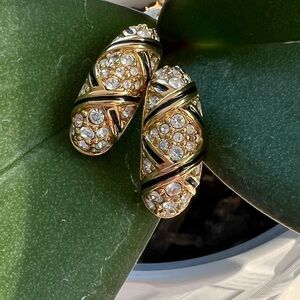 Beautiful dressy Swarovski earrings